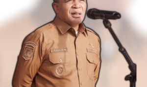 Wakil Bupati Halteng memimpin apel pagi, pada Senin (19/1/2025). (Foto: Dok. Istimewa)