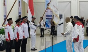 JAM-Intel Kejagung RI, Prof. Dr. Reda Manthovani, S.H., L.L.M., mengukuhkan pengurus DPD dan DPC ABPDNAS se Maluku Utara yang dipusatkan di Aula Kantor Bupati Halmahera Tengah. (Foto: Dok. Ist)