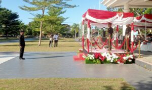 Kapolres Halteng AKBP Fiat Dedawanto menjadi Irup peringatan Hari Bhayangkara Ke-80 Tahun 2026. (Foto: Dok. Ist)