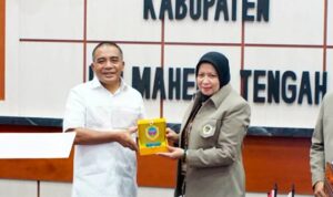 Wakil Bupati Ahlan Djumadil bersama Direktur Poltek Agraria STPN, Dr. Sriyanti Ahmad. (Foto: Dok. Ist)
