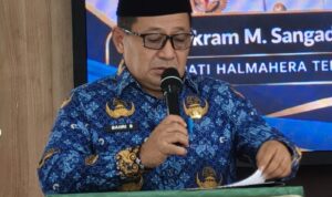 Sekertaris Daerah Kabupaten Halmahera Tengah Bahri Sudirman membuka kegiatan Rapat Koordinasi Lintas Agama yang digelar oleh Kesbangpol. (Foto: Dok. Ist)