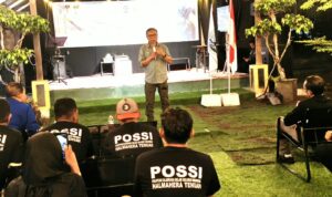 Bupati IMS saat menyampaikan sambutan kepada pengurus POSSI Kabupaten Halmahera Tengah. (Foto: Dok. Ist)